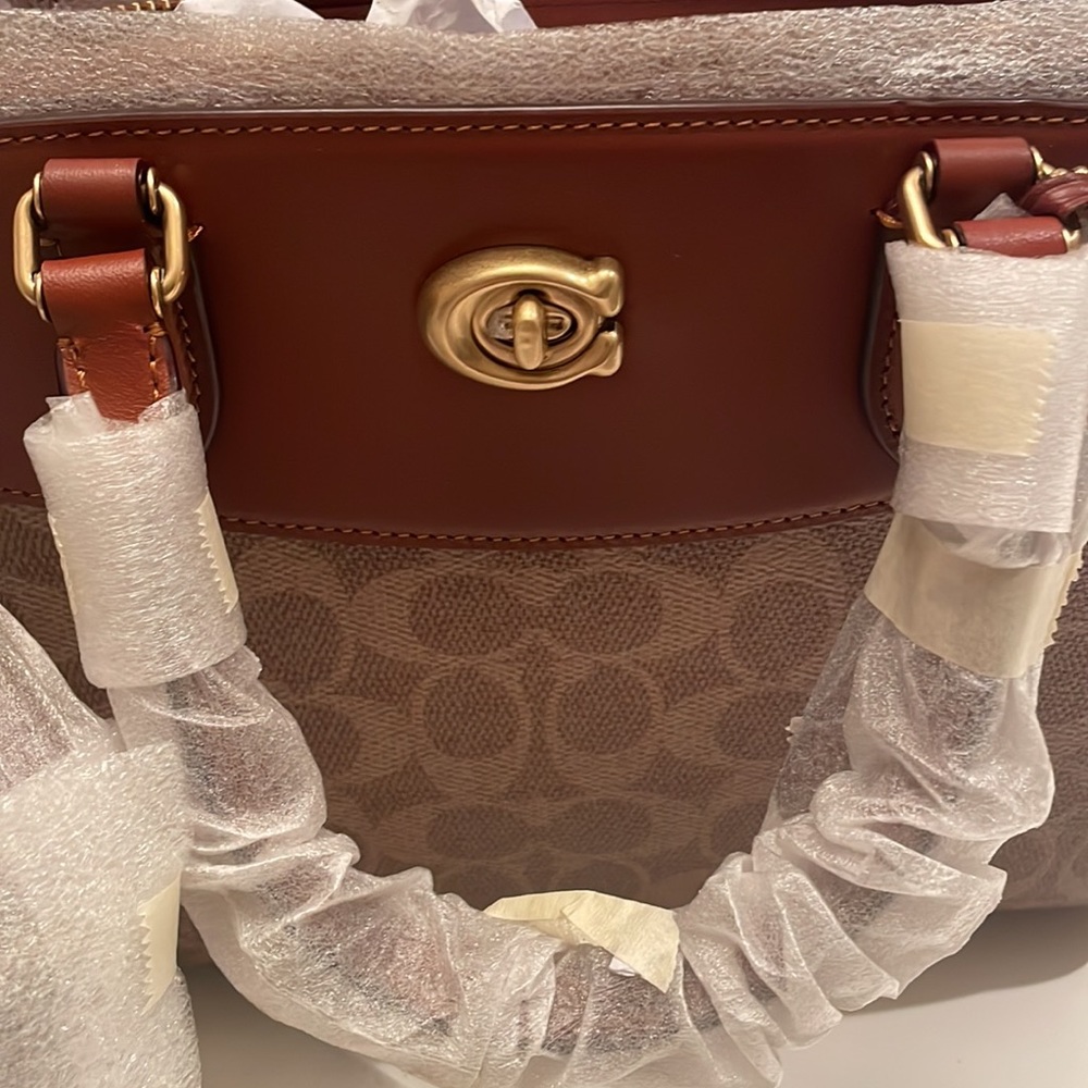 COACH NWT CC SIG BK CRRYALL 28 - Picture 11 of 15